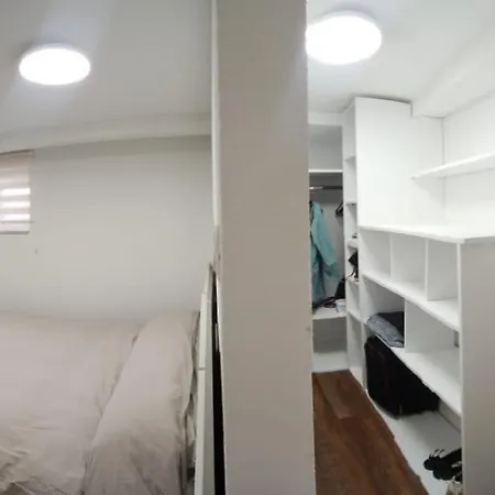 Guest Suzy Apartman *